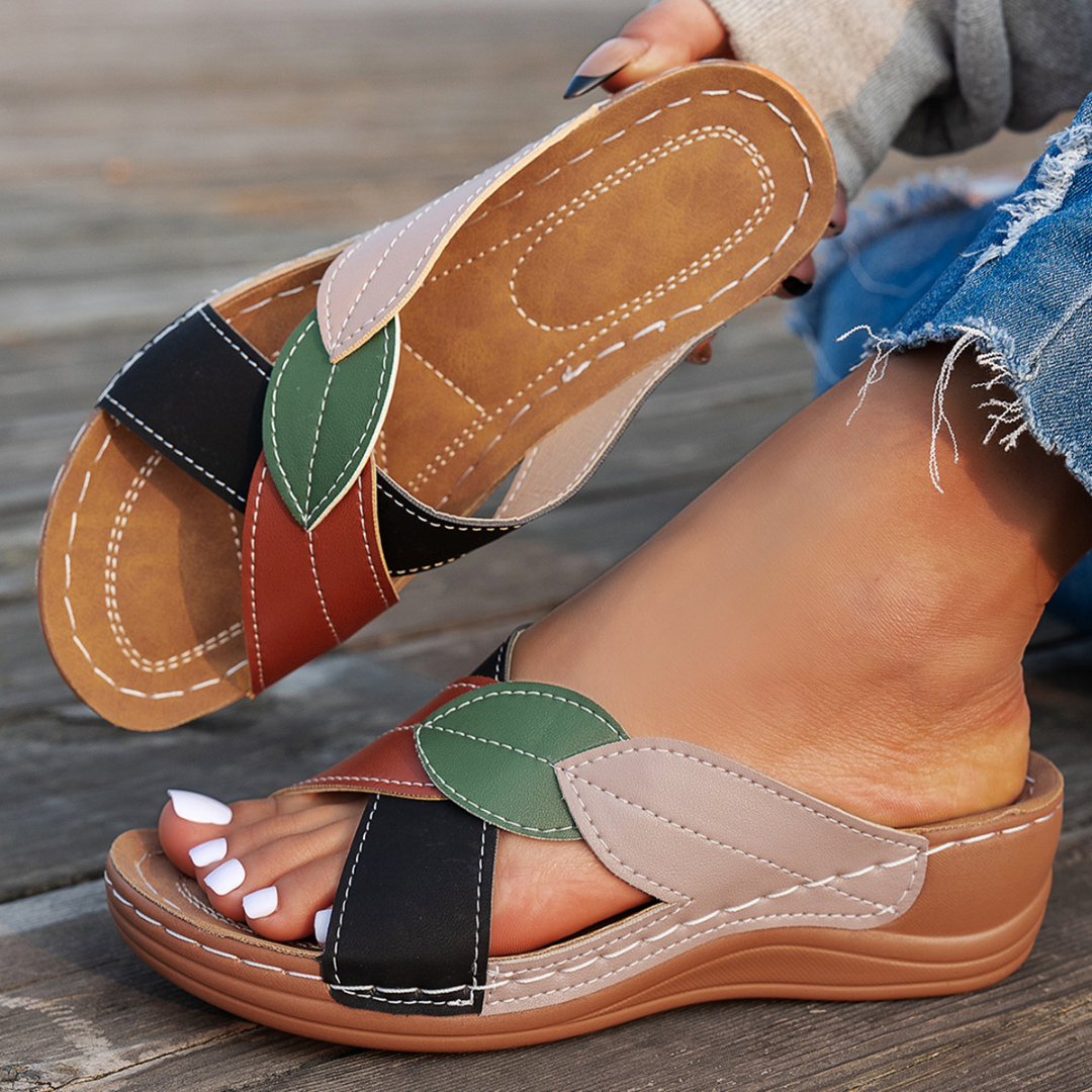 CMF Women Sandals Arch Support Comfortable Lightweight Soft-cushioned Sole Slip-on Retro Design for Summer