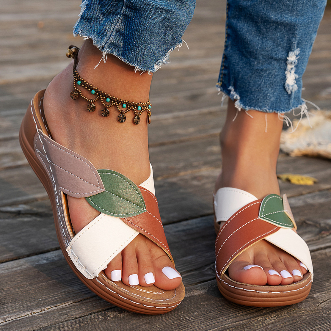 CMF Women Sandals Arch Support Comfortable Lightweight Soft-cushioned Sole Slip-on Retro Design for Summer