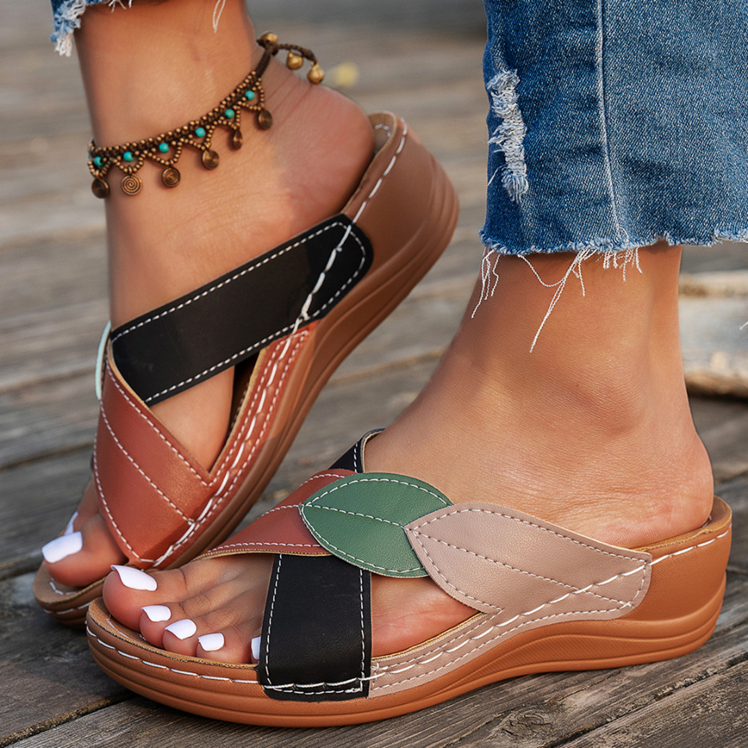 CMF Women Sandals Arch Support Comfortable Lightweight Soft-cushioned Sole Slip-on Retro Design for Summer